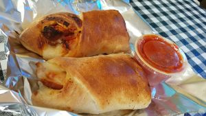 Dónde comer en Nueva York: dos rolls de pizza en Pomodoro