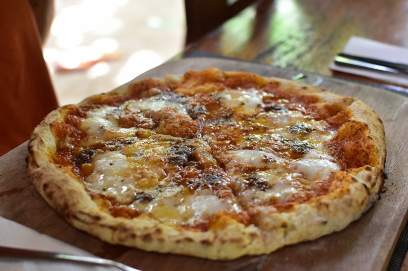 Preparativos para un viaje por Filipinas: pizza italiana