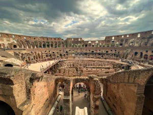 interior coliseo romano