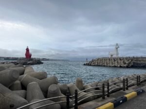 Los famosos faros en forma de caballo de la isla de Jeju