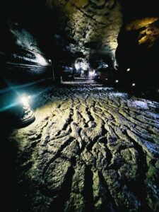 La cueva Manjanggul en la isla de Jeju