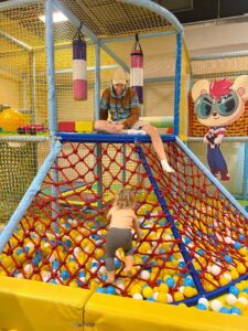 Parque infantil interior en Chiang Mai