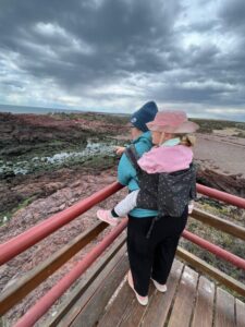 Porteando a Lucía con casi 3 años