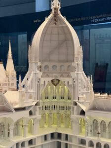 La maqueta de la cúpula del Parlamento