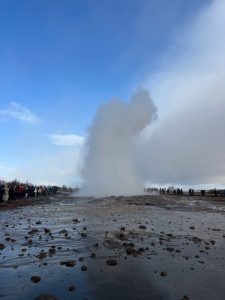 Glaciar Strokkur, uno de los lugares que ver en Islandia