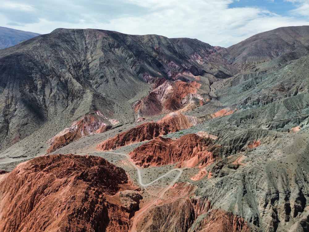 La ruta de las coloradas, en Purmamarca