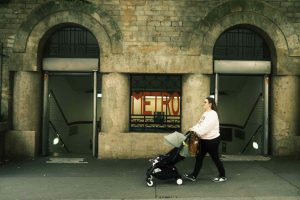 En el metro de Paris con niños